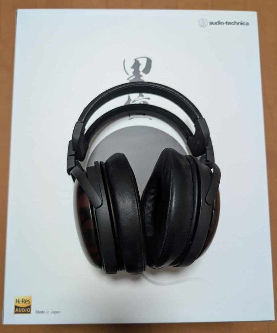 オーディオテクニカ　ATH-AWKT 密閉型ヘッドホン ★ほぼ未使用★