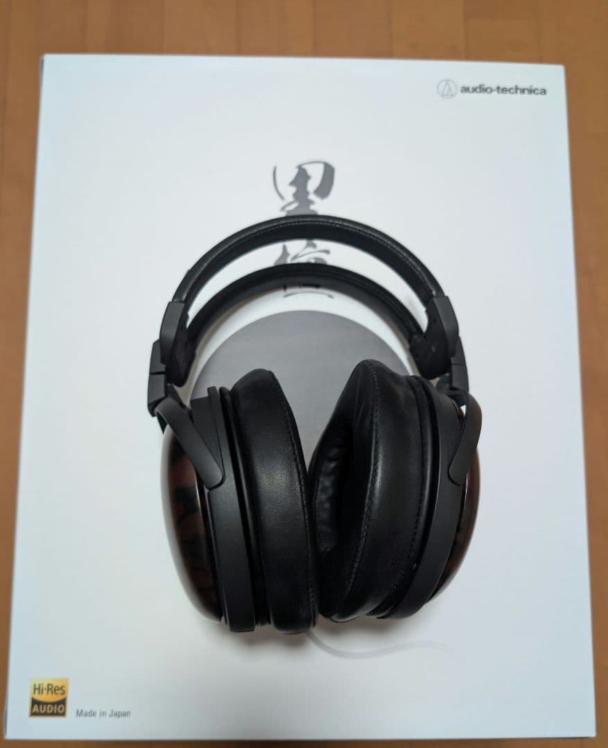 オーディオテクニカ　ATH-AWKT 密閉型ヘッドホン ★ほぼ未使用★