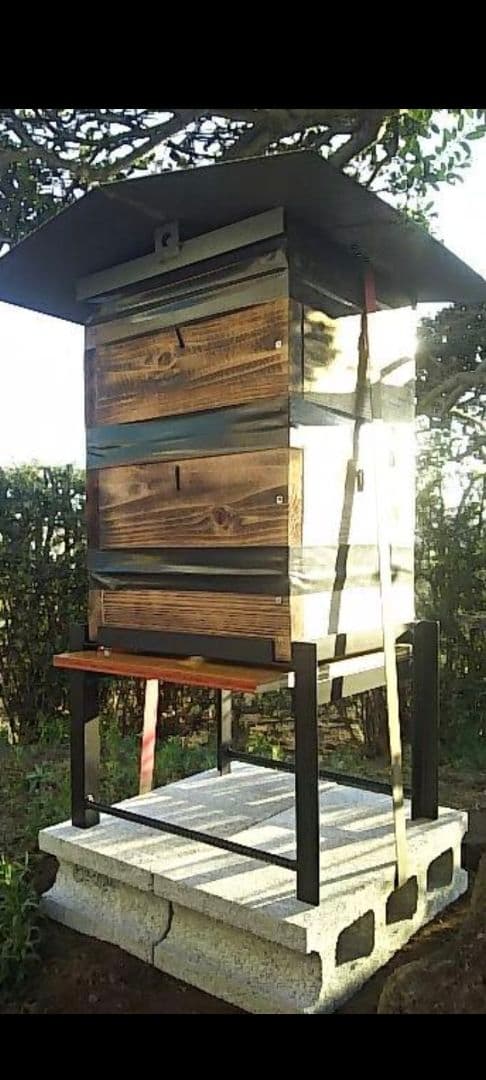 重箱式巣箱台　4台　２９０ミリ用　ニホンミツバチ　鉄製台