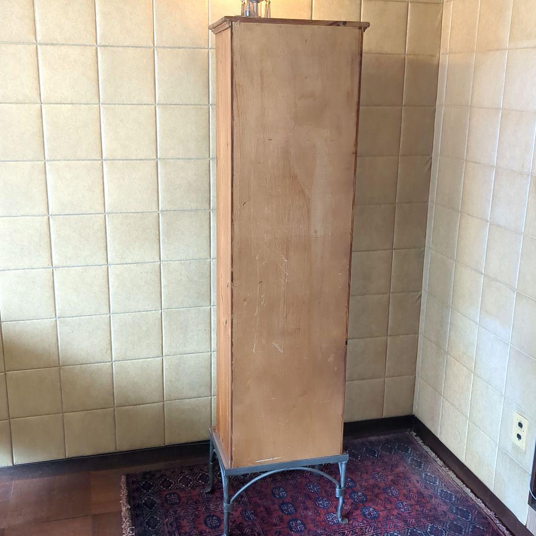 【値下げしました】パイン材　ガラスアイアンキャビネット　店舗什器