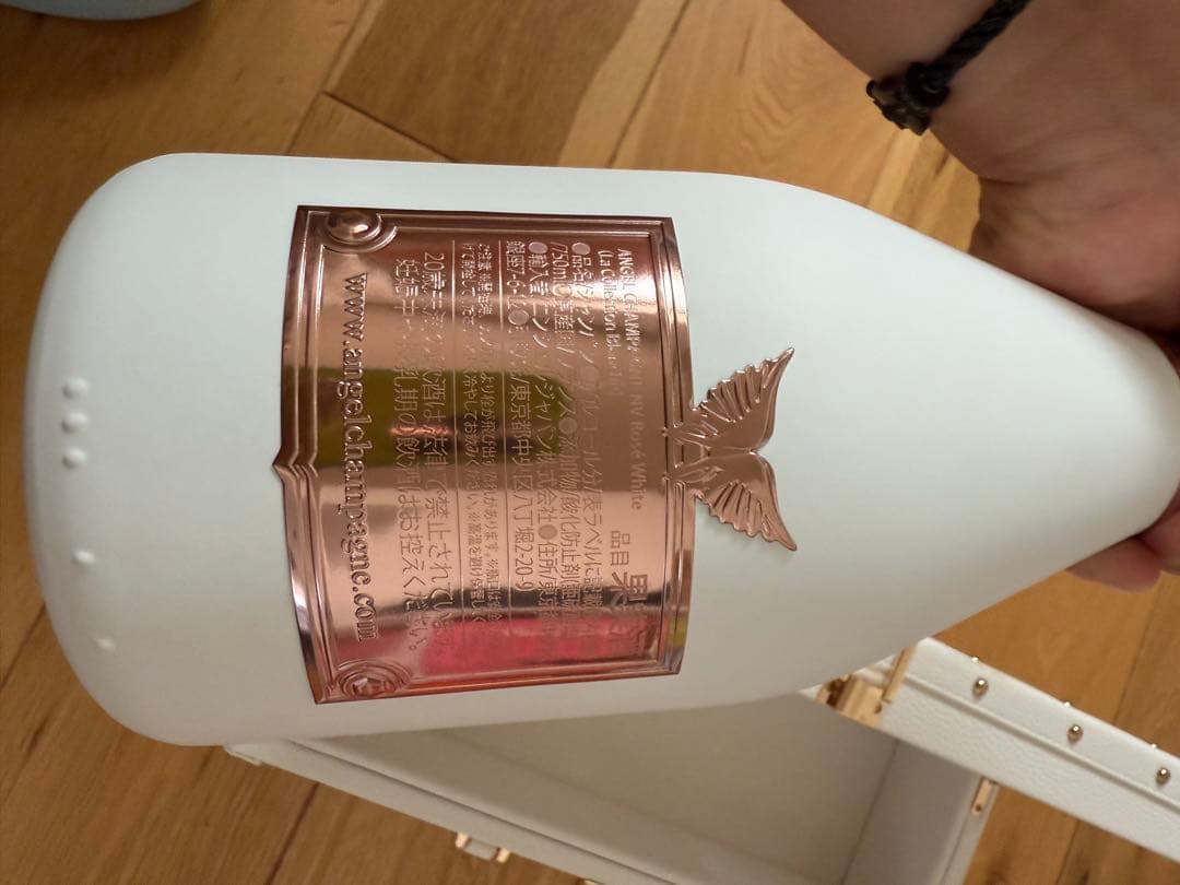 ANGEL シャンパンケース ホワイト　たけるさん専用