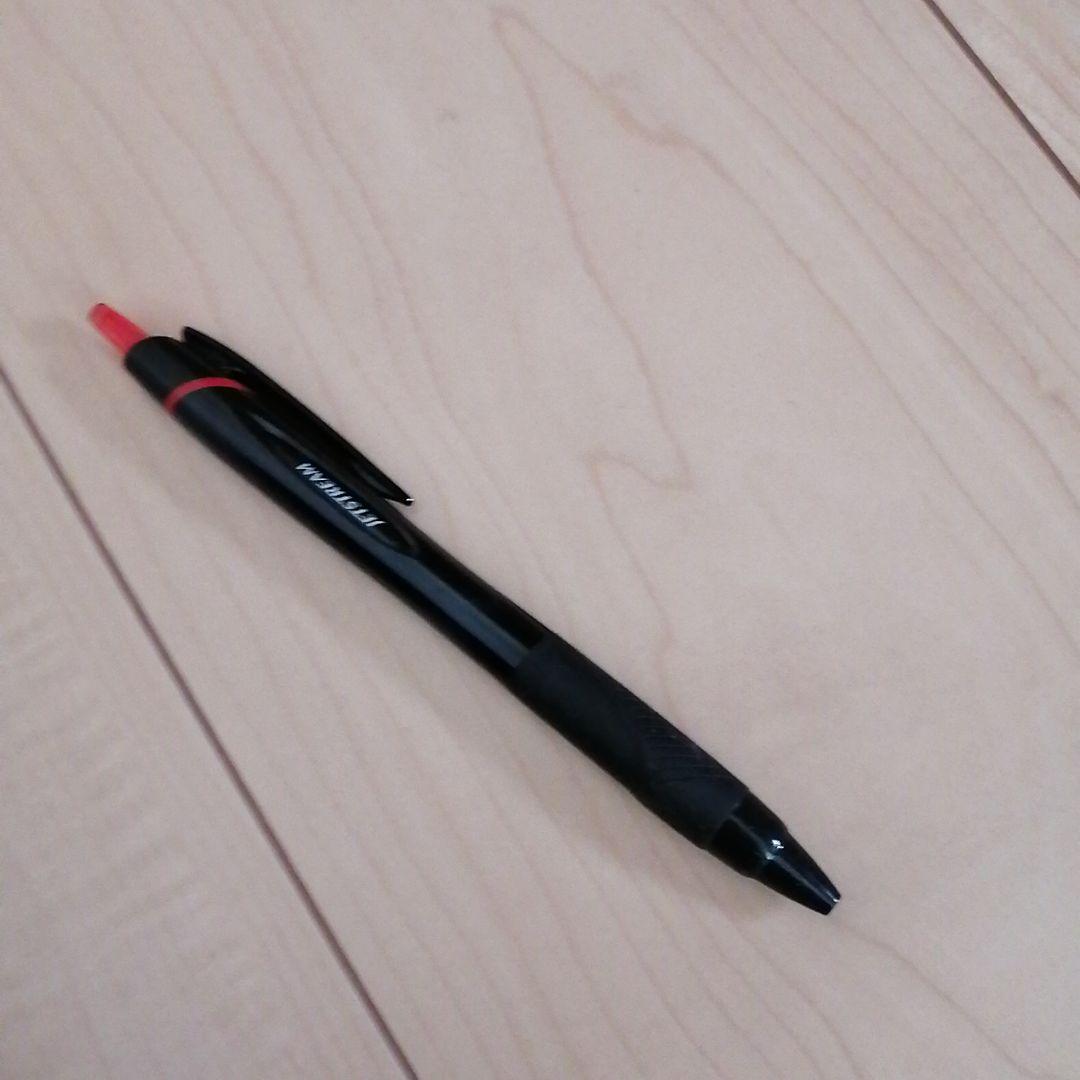 レッドボールペン