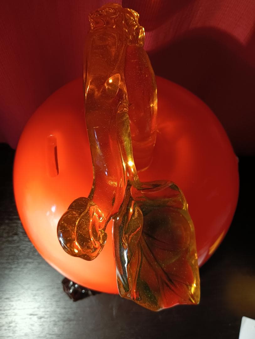 風水アイテム　赤い林檎(りんご)の置物　貯金箱