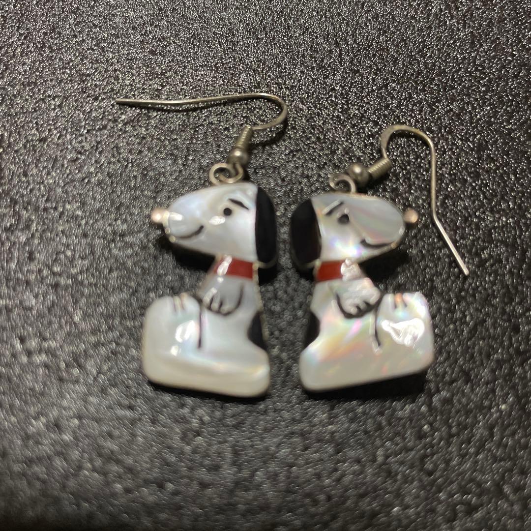 ズニ族スヌーピーピアス