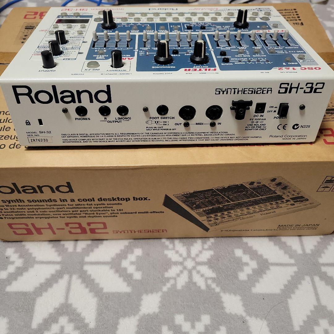 Roland SH-32 シンセサイザー