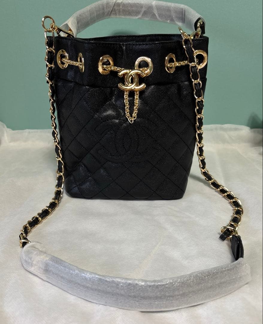 CHANEL MAKEUP キルティングゴールドチェーン 2way