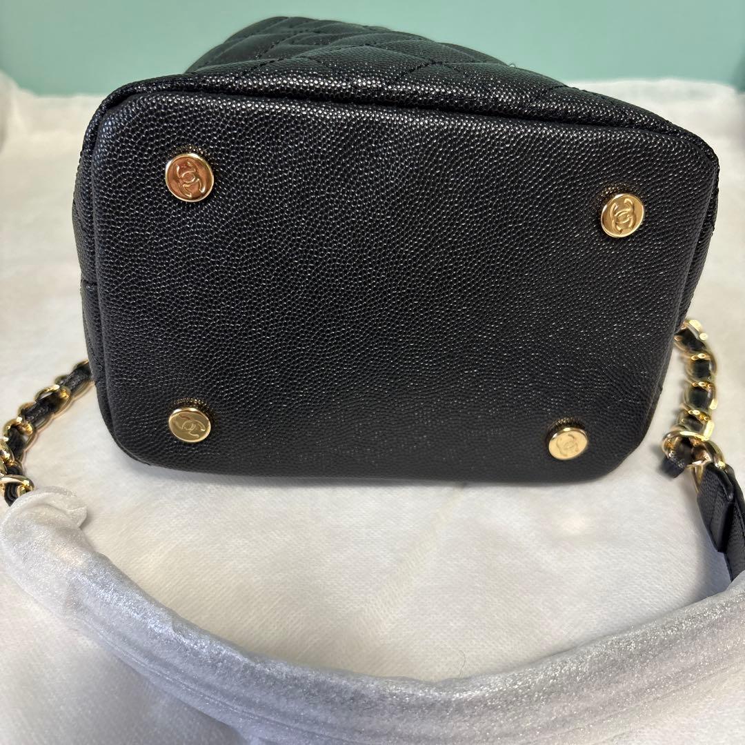 CHANEL MAKEUP キルティングゴールドチェーン 2way