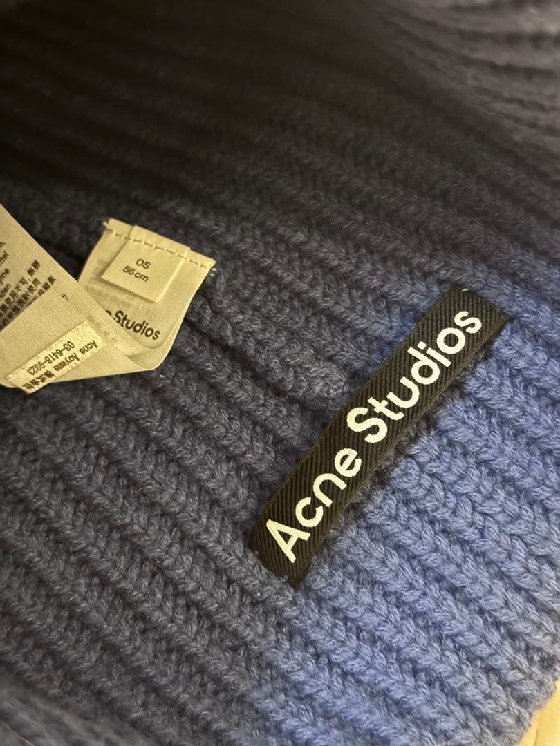 Acne Studios ニット帽　ブルー