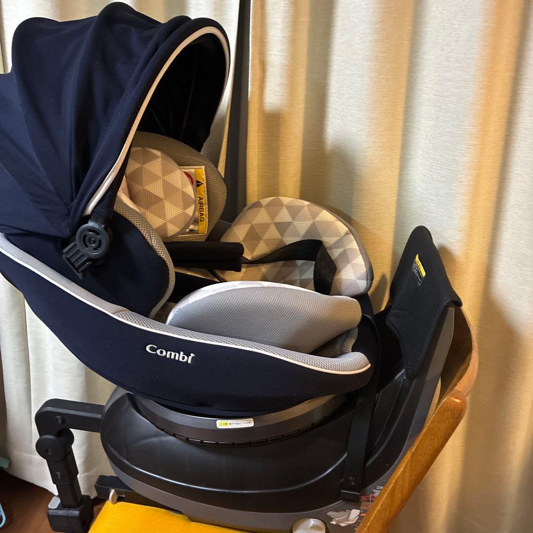 極美品！コンビ回転式　チャイルドシート　クルムーヴ スマートJN