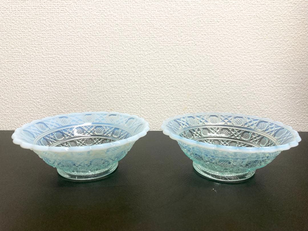 明治〜大正時代 色ガラス 乳白色 切子 彫刻 氷皿 ペア 2客