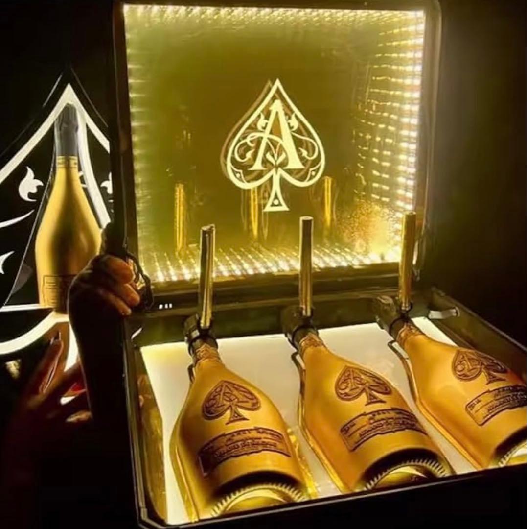 Armand de Brignac シャンパンケース　アルマンド　LED