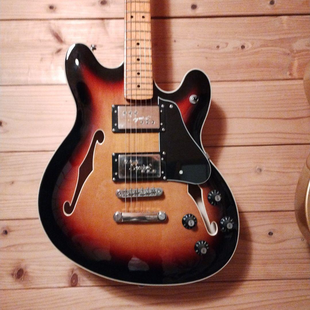 Squier ClassicVibeStarcaster サンバースト