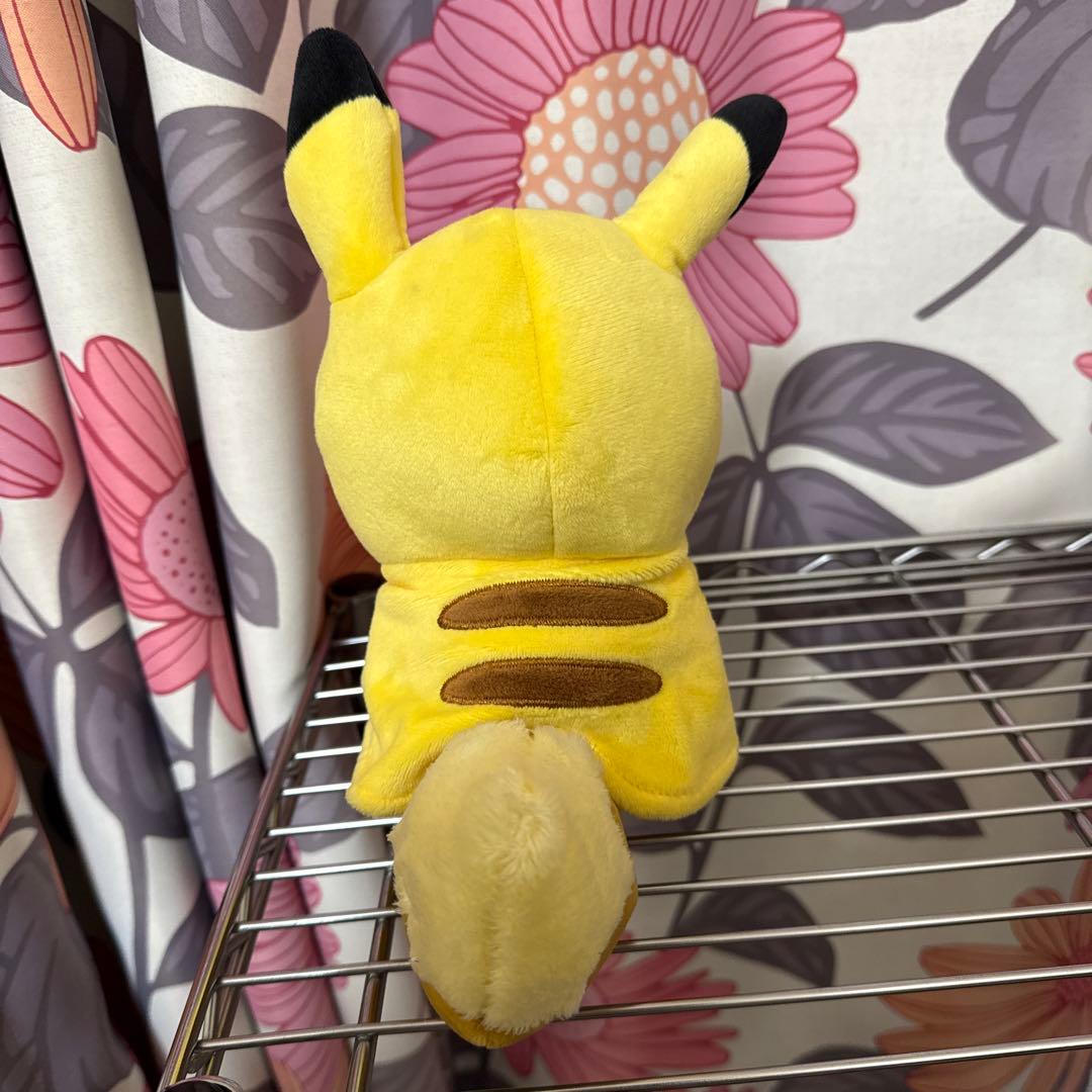 イーブイ　ピカチュウフード付きぬいぐるみ