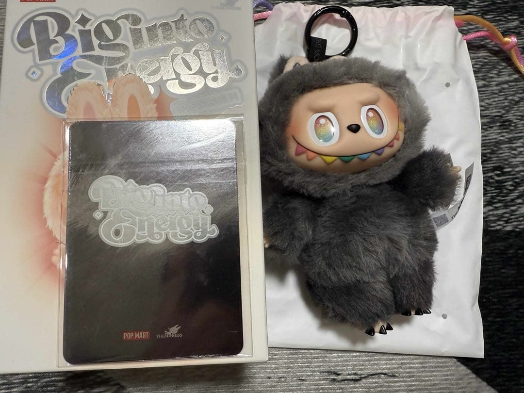 ラブブ POP MART ビッグイントゥエナジー シークレット ぬいぐるみ