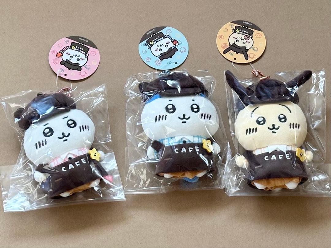 カフェの店員さんミニマスコット●ちいかわ・ハチワレ・うさぎ