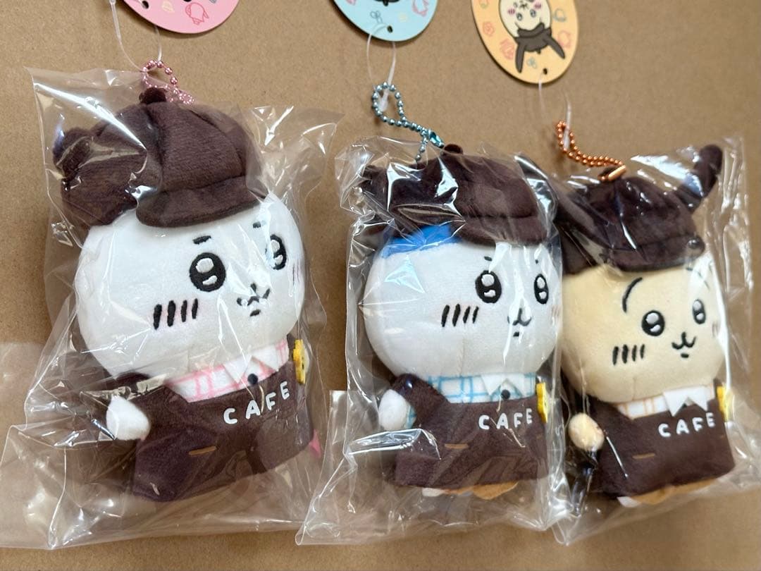 カフェの店員さんミニマスコット●ちいかわ・ハチワレ・うさぎ