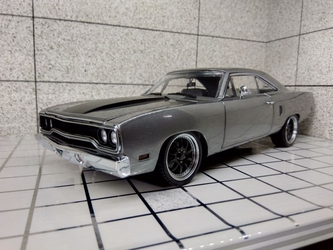 1/18 グリーンライト 1970 Plymouth Road Runner