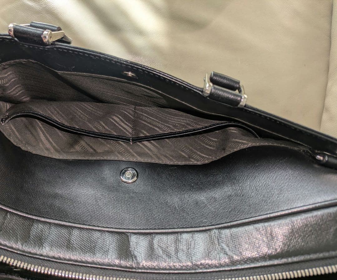 ぷち　フジタカ　FUJITAKA レザービジネスバッグ