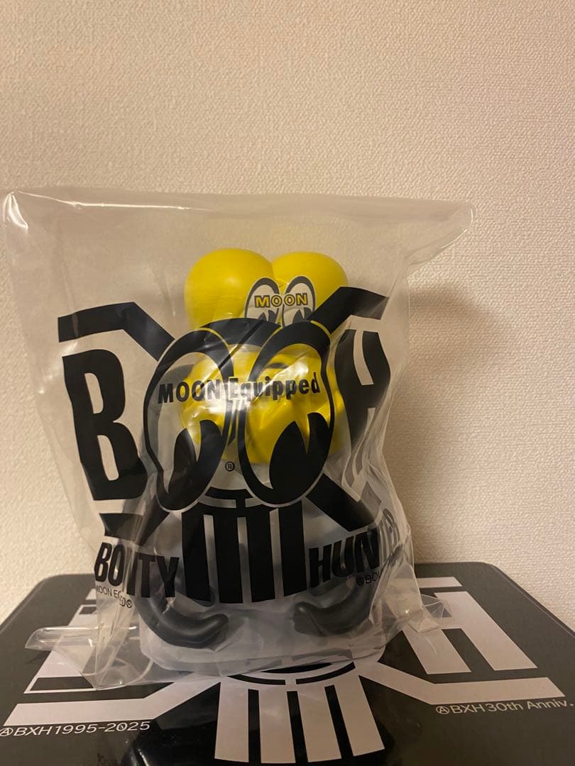 BOUNTY HUNTER x MOONEYES SKULL-KUN フィギュア