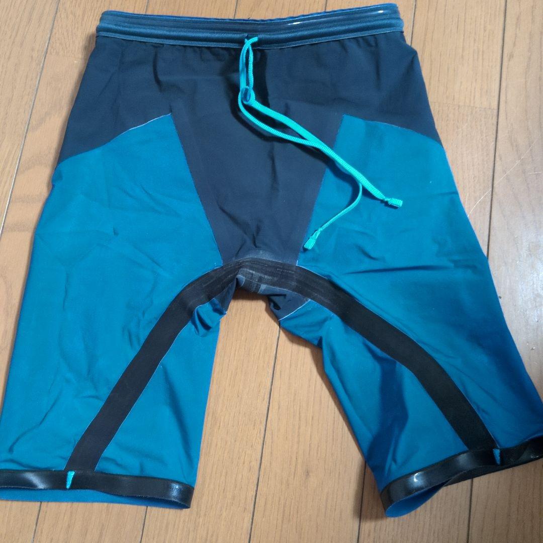 アクアフォースストーム　ＭＦ Ｍサイズ　arena 競泳水着 青