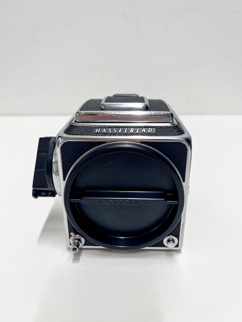 Hasselblad 503CX カメラボディとフィルムマガジンとストラップ