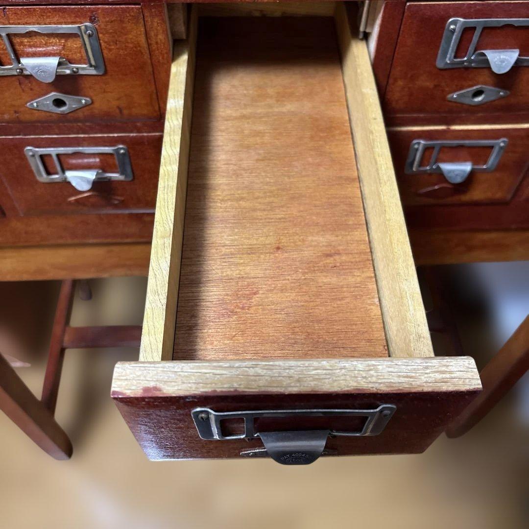 図書館で使われていたキャビネット