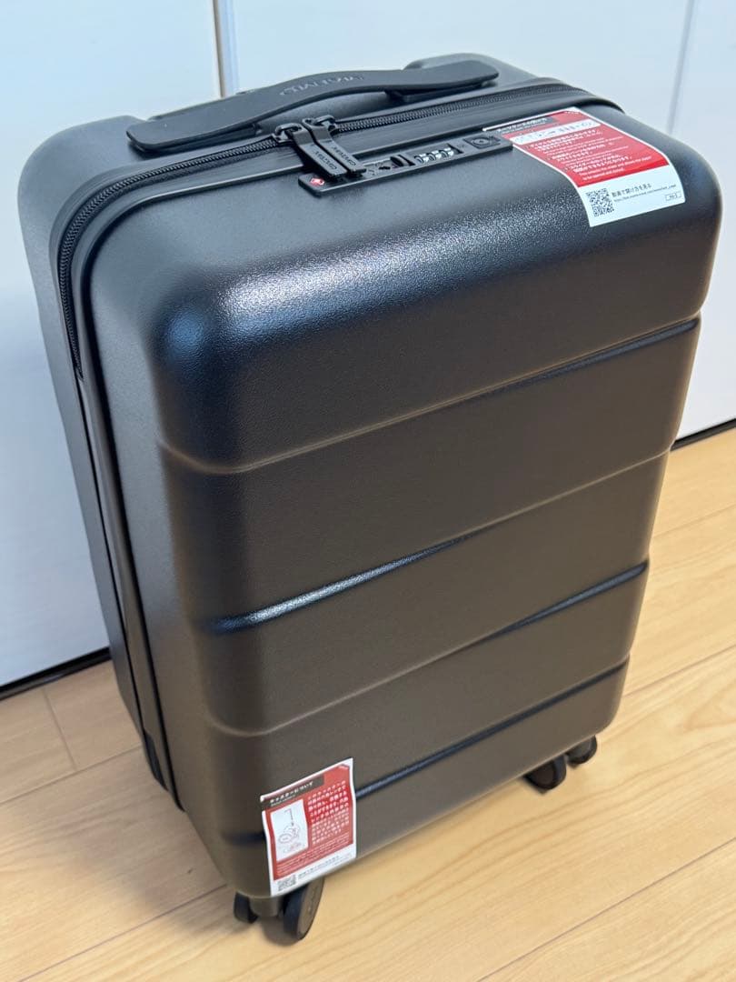 【新品】スーツケース Sサイズ 機内持ち込み　黒（ブラック）