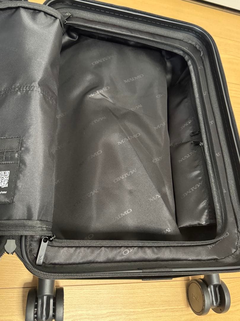 【新品】スーツケース Sサイズ 機内持ち込み　黒（ブラック）