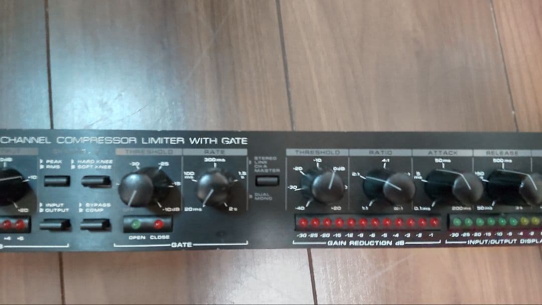 配信機器・PA機器・レコーディング機器 Alesis 3630 Compressor