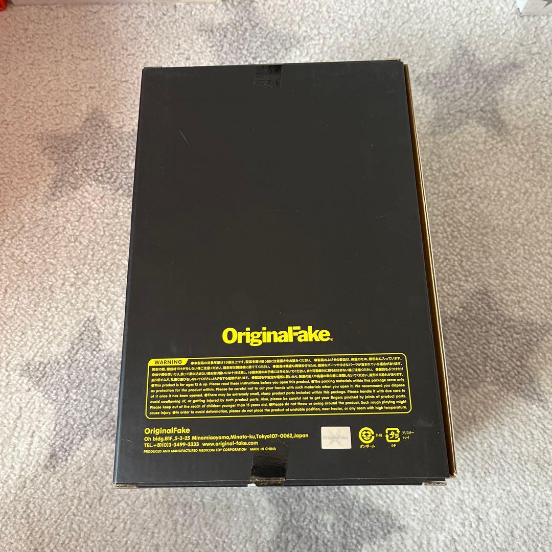 カウズ ロバート・ラザリー二 フィギュア ブラック