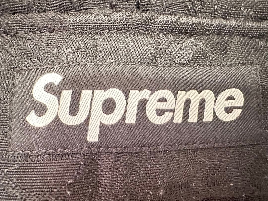 Supreme ブラック プルオーバージャケット