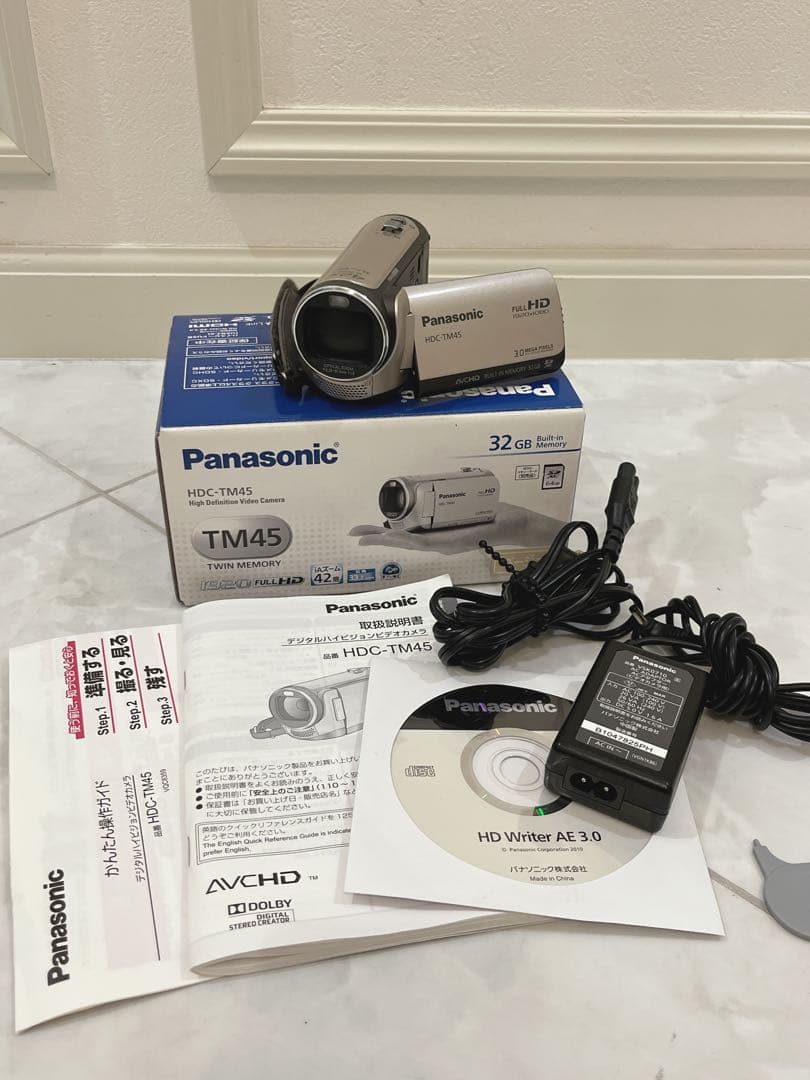 動作品 Panasonic パナソニック HDC-TM45 ビデオカメラ 箱付き