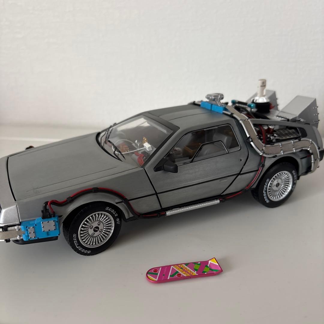 デロリアン　フィギュア　金属製　即発送