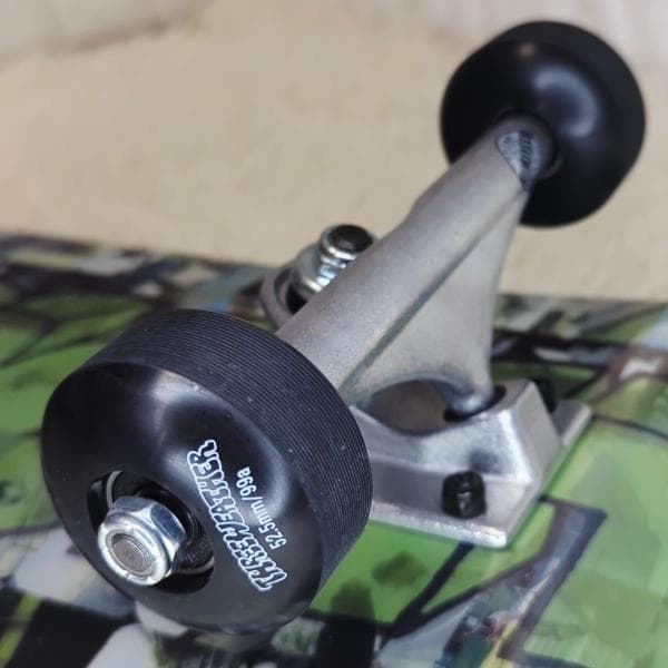 【極美品】GIRL YEAH RIGHT コンプリート スケートボード