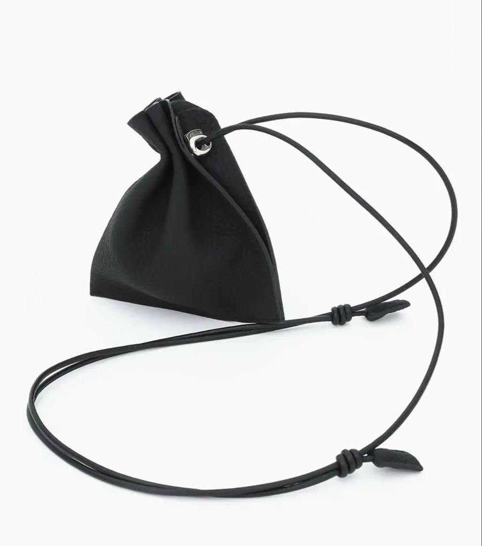 itti 黒レザーポーチ 巾着　ブラック