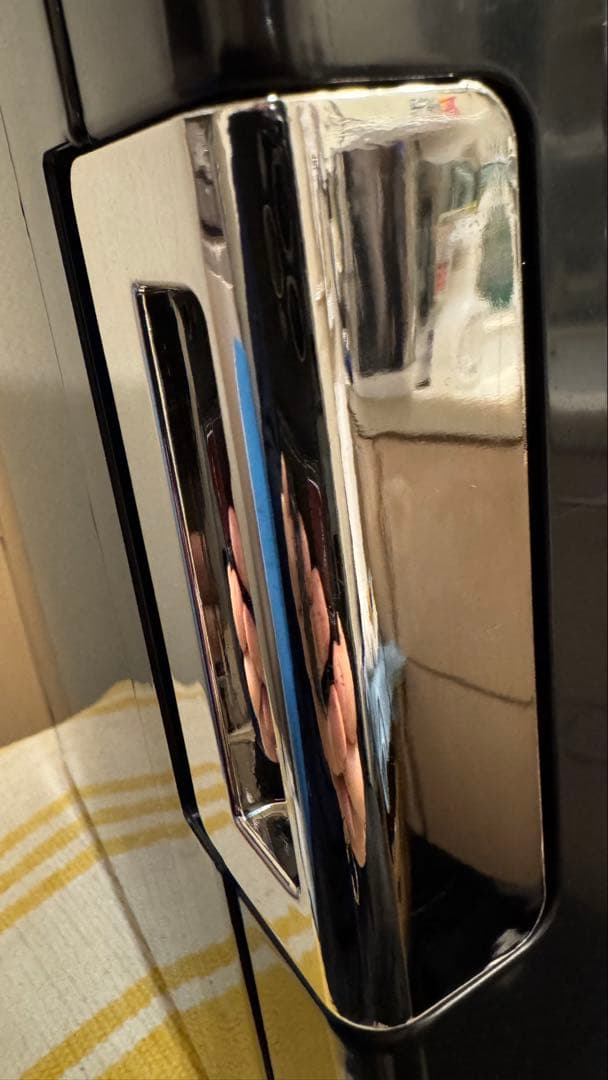 【ほぼ新品】家庭＆車載冷温庫10L氷点下-2～60℃保温保冷家庭＆車載用コード付