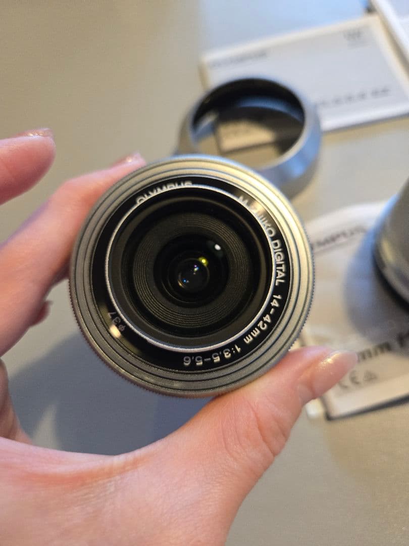 OLYMPUS PEN E-P7本体ケースレンズ