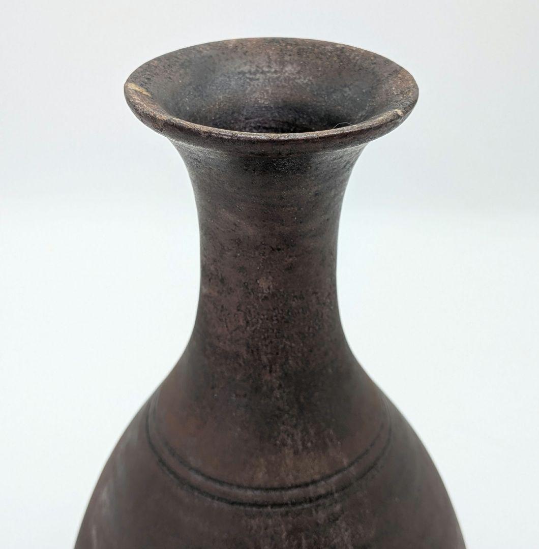 中里重利 唐津焼 黒陶花入 共箱（四方桟組箱） 花器 花瓶 フラワーベース 置物