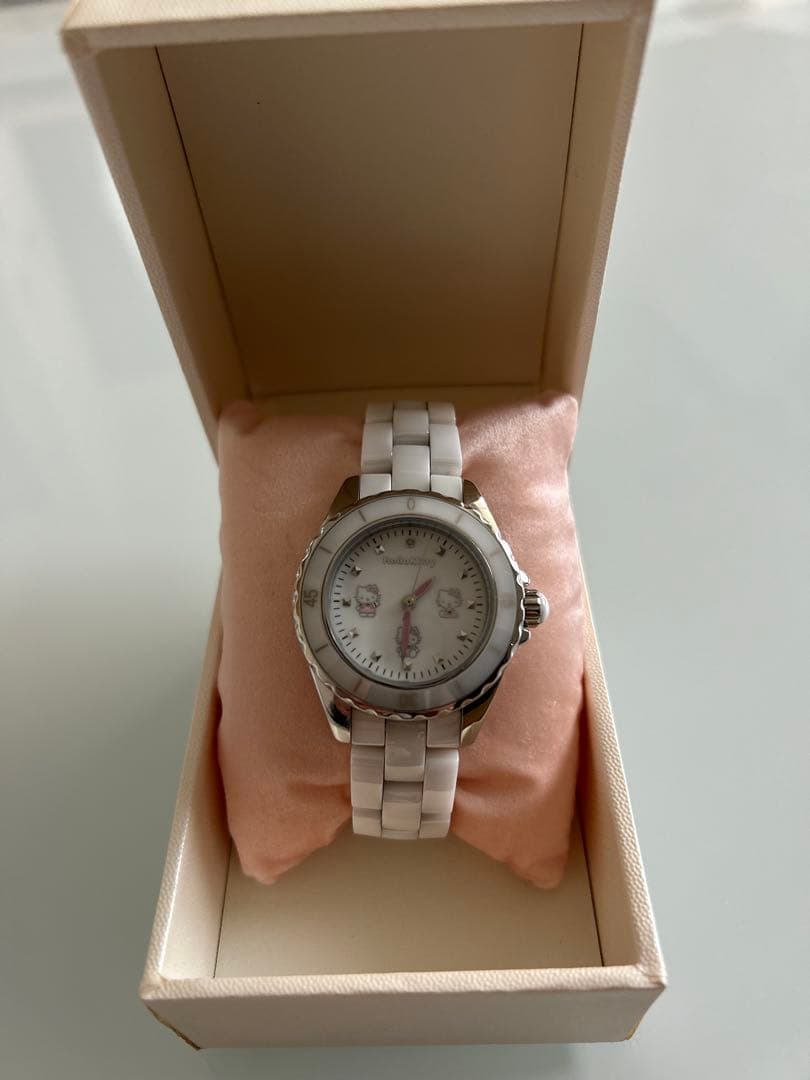 Hello Kitty 誕生３５周年記念高級ホワイトセラミック宝飾ウォッチ