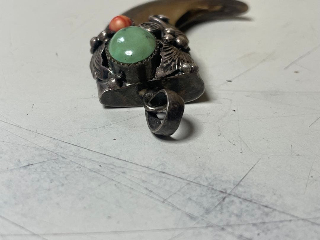 熊の爪ペンダントトップ　925刻印あり①