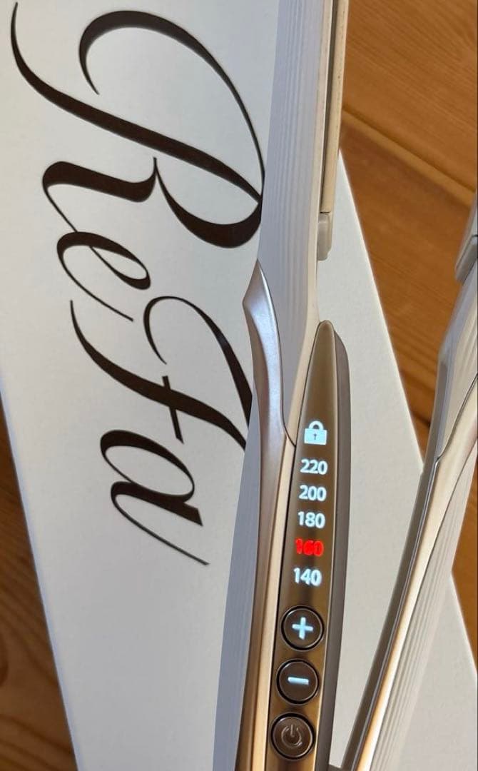 リファ　ストレートアイロンプロ