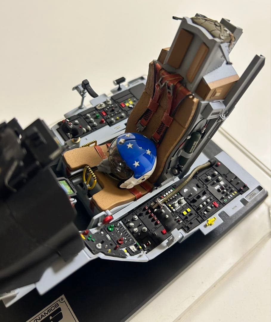 【完成品】1/12 エッシー F-16 コックピット