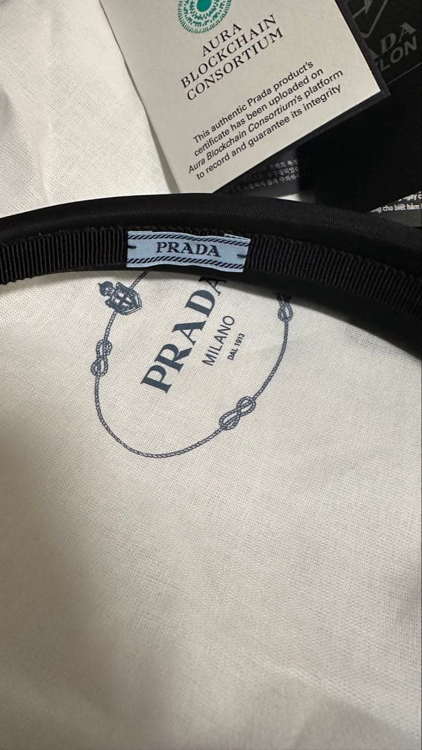 試着のみ　PRADA re nyronカチューシャ