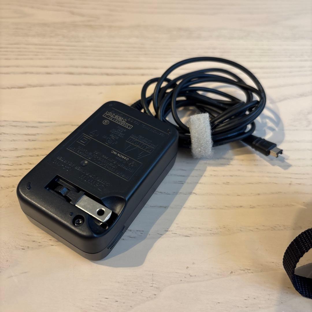 Canon IVIS HF R42 ビデオカメラ 本体　充電器　バッテリー