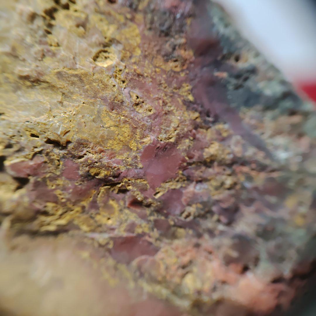 多彩な色の自然石（津軽錦石）原石、管理Ｎｏ．71238