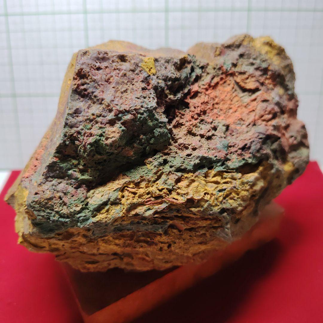 多彩な色の自然石（津軽錦石）原石、管理Ｎｏ．71238