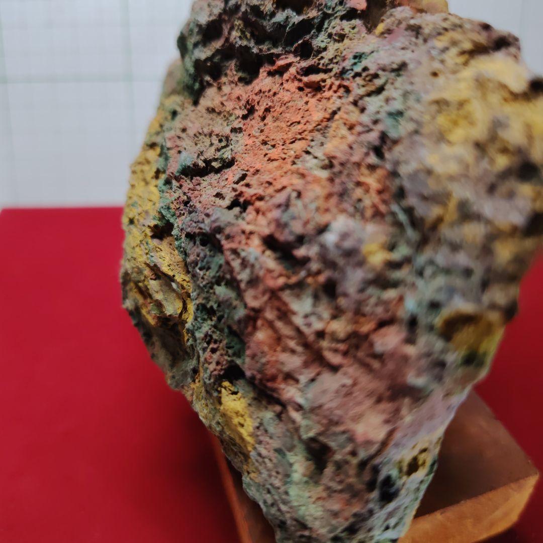 多彩な色の自然石（津軽錦石）原石、管理Ｎｏ．71238