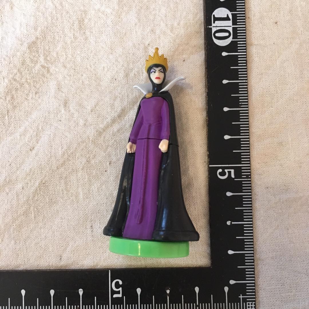 フィギュア マレフィセント 新品 チョコエッグ やや塗装ムラ 襟部分