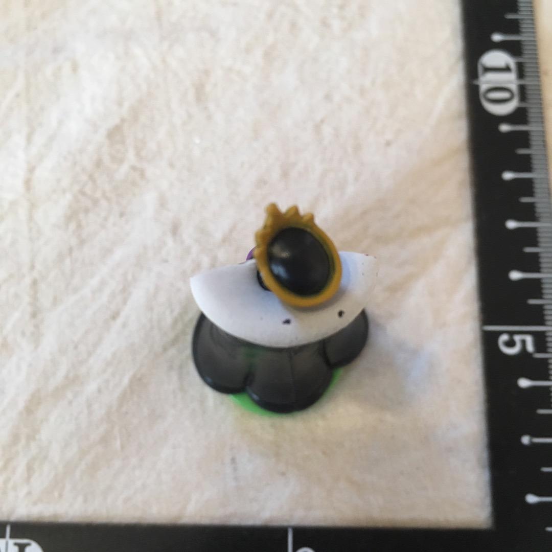 フィギュア マレフィセント 新品 チョコエッグ やや塗装ムラ 襟部分