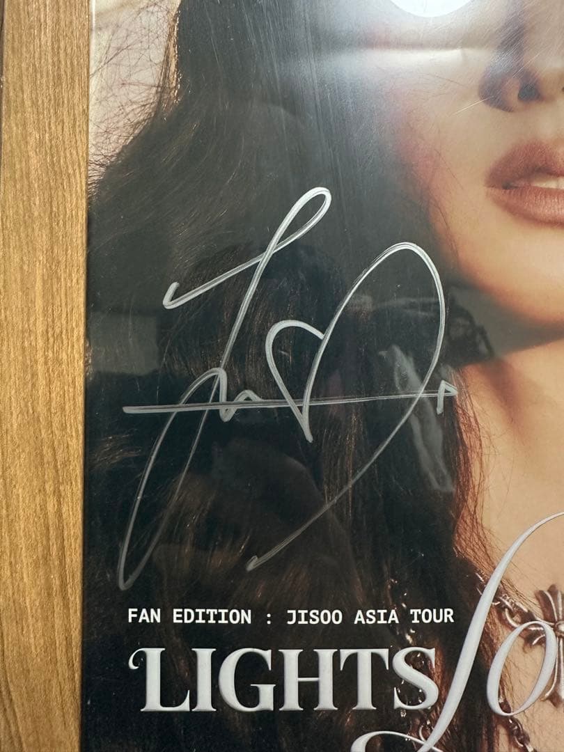 JISOO ジス　直筆サインポスター